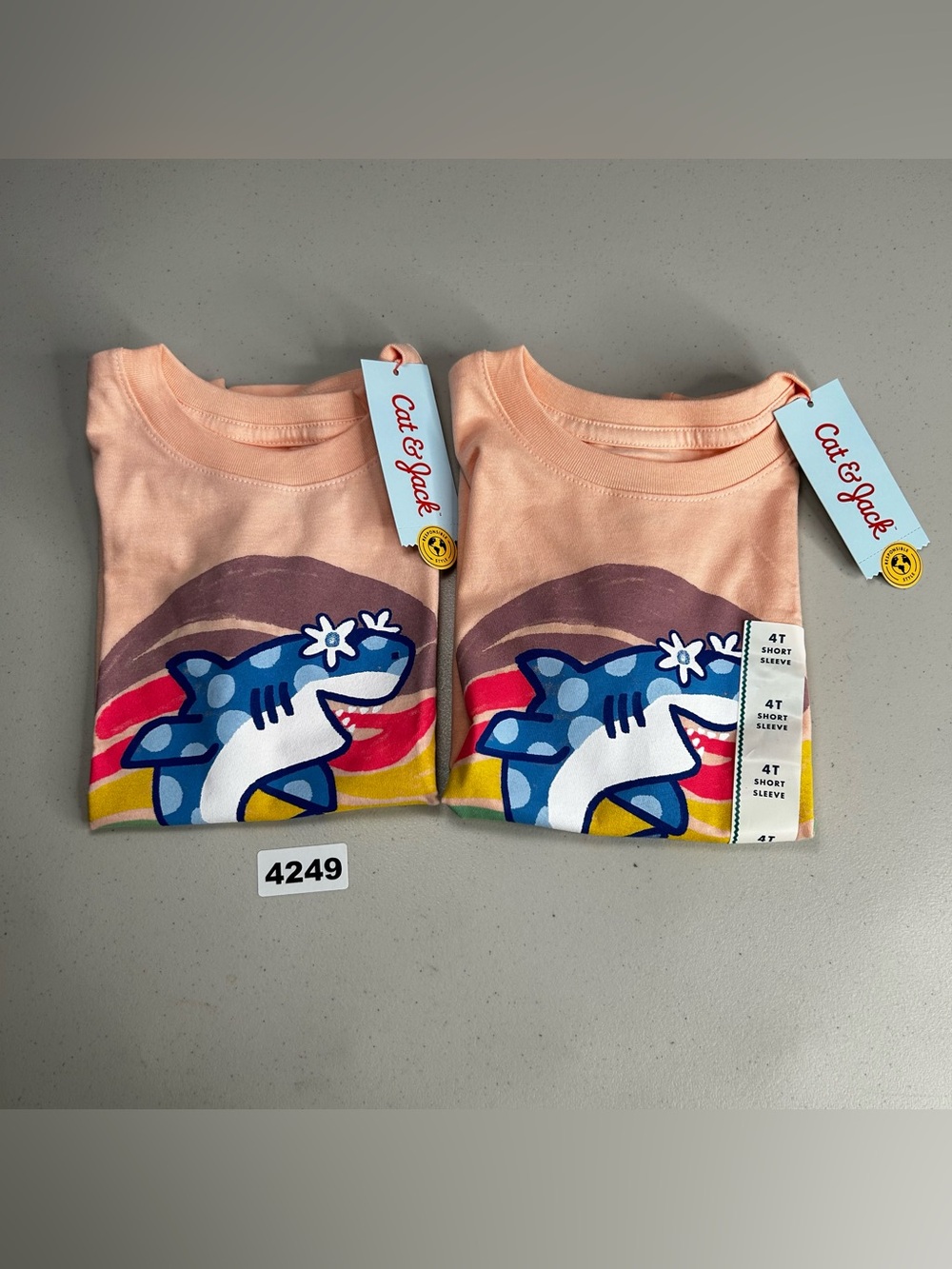 Cat & Jack Toddler Unisex 4T Light Peach Shark Graphic Crew Neck T-Shirt